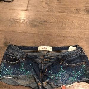 Hollister Embroidered shorts